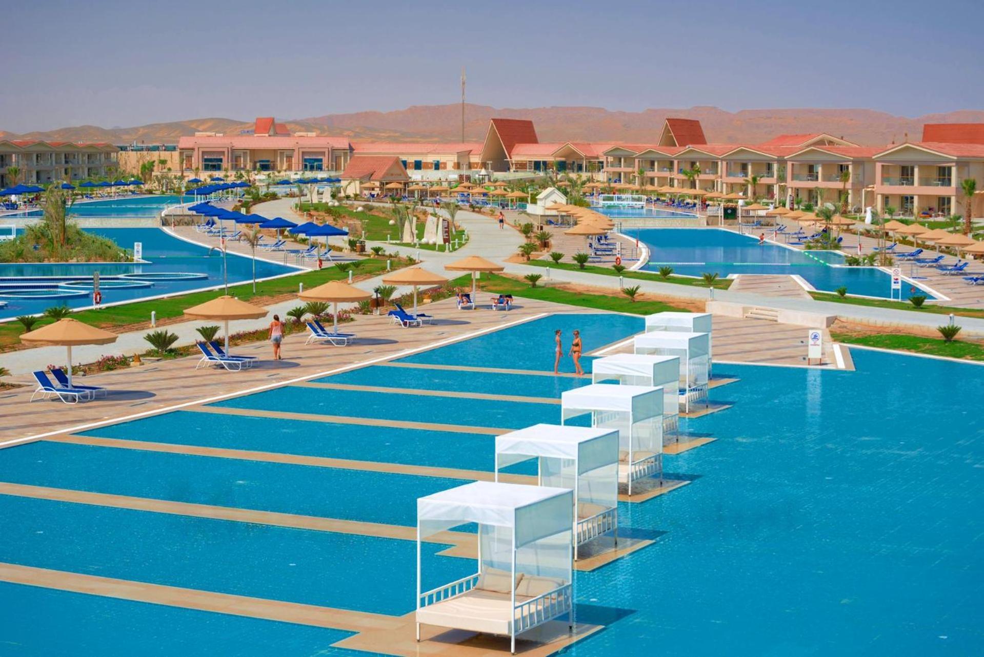 Pickalbatros Sea World Resort - Marsa Alam- "Aqua Park" El Qoseir Esterno foto